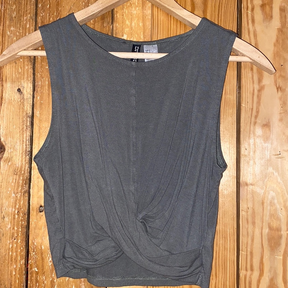 Divided H&M junior blouse